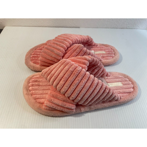 H&M Womens PINK Faux Fur Slide Slippers with FuzzyCross Band House shoes Indoor - Picture 1 of 14